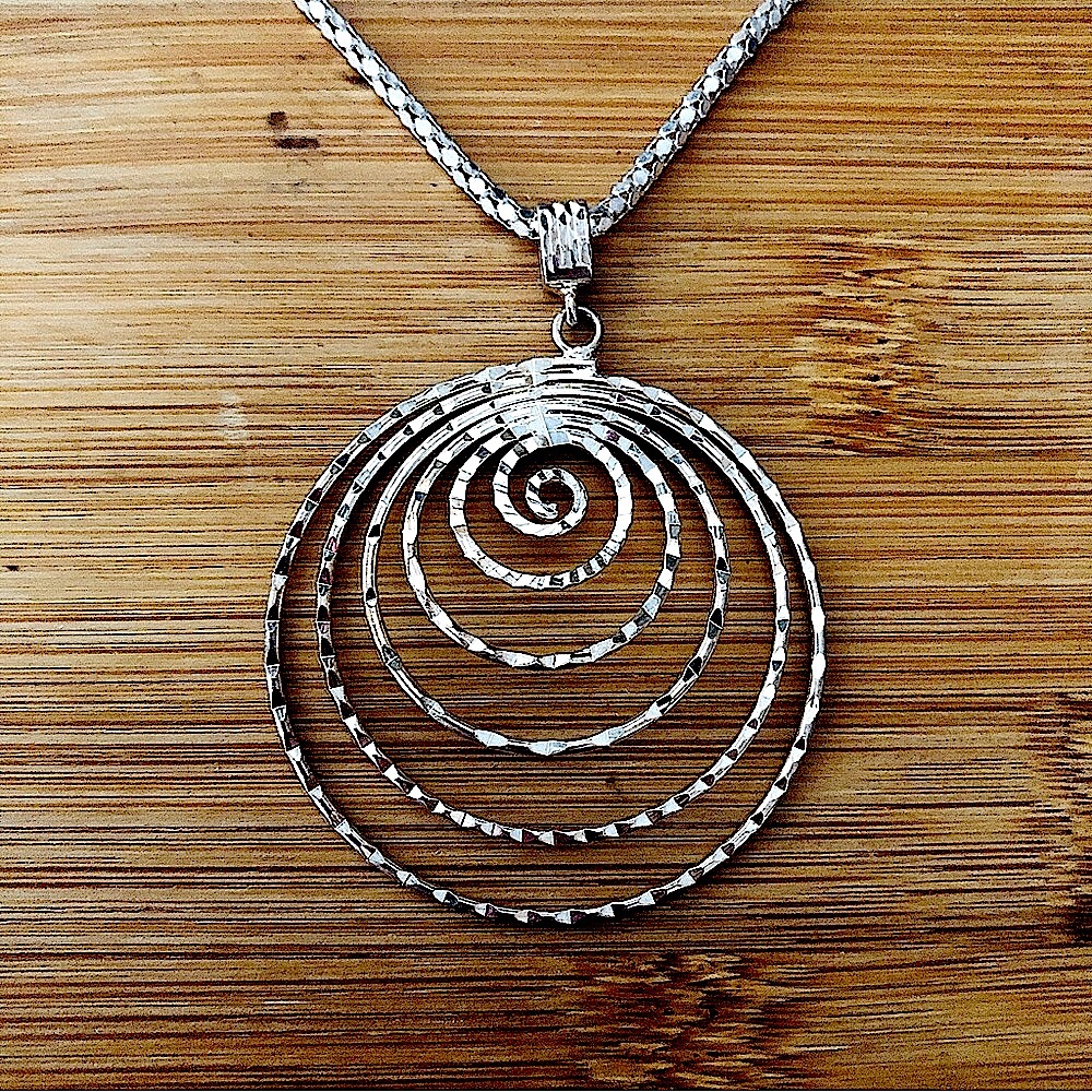 $82 Estate Designer Pendant & Designer Chain Sterling CaA 925 ITALY 925 FAS